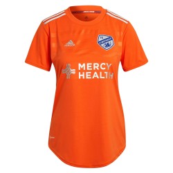 Tyler Svartett FC Cincinnati Kvinnor's 2022 Juncta Juvant Utrustning Spelare Matchtröja - Orange